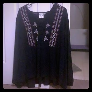 Long sleeve dress blouse!